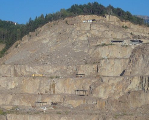 cava di porfido a San Mauro Trento